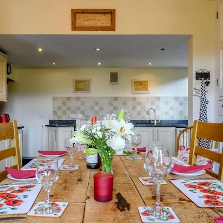 Holiday home 3 Bed In Holmrook Oc-sz072