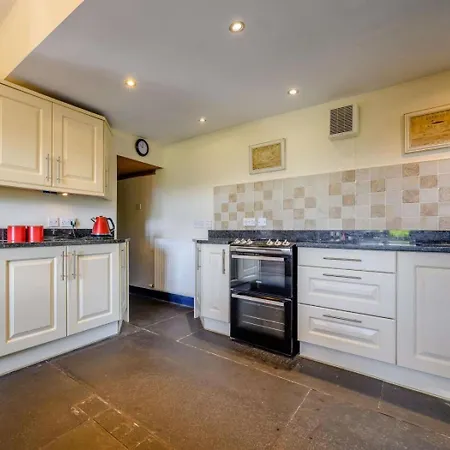 3 Bed In Holmrook Oc-sz072