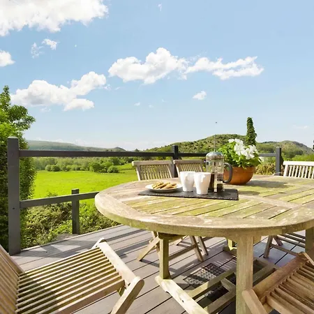 3 Bed In Eskdale Sz072